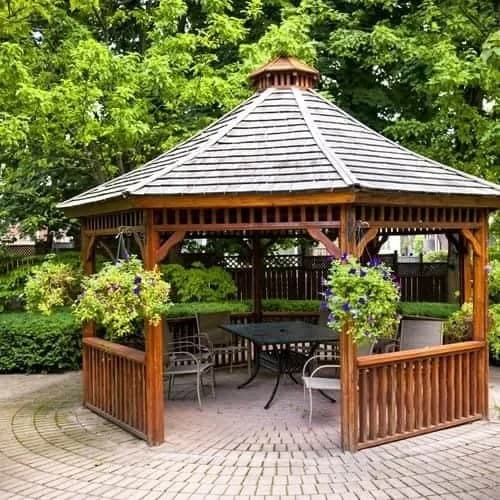 Gazebos & pergolas